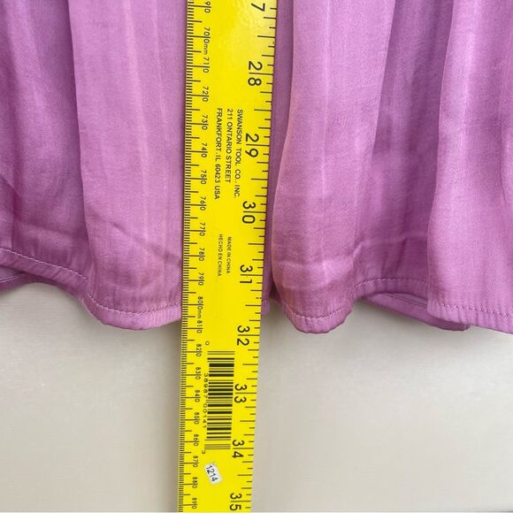 Torrid Mauve Peplum Satin Smocked Waist Top V-Neck Size 3X - Picture 7 of 8